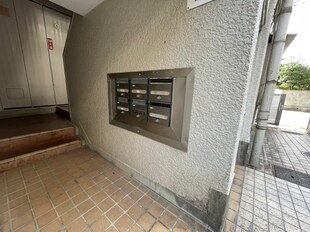 本山ﾏﾝｼｮﾝの物件外観写真